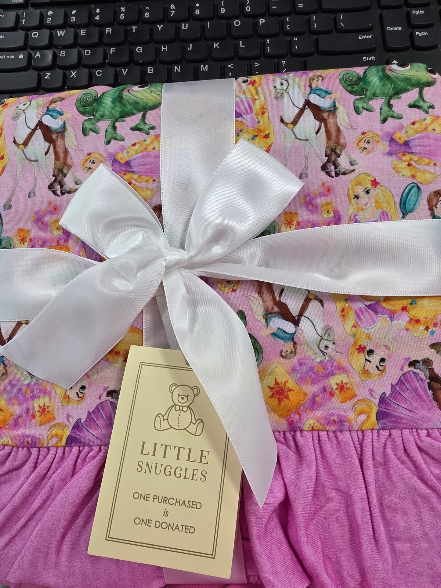 Tangled Bamboo Ruffle Blanket